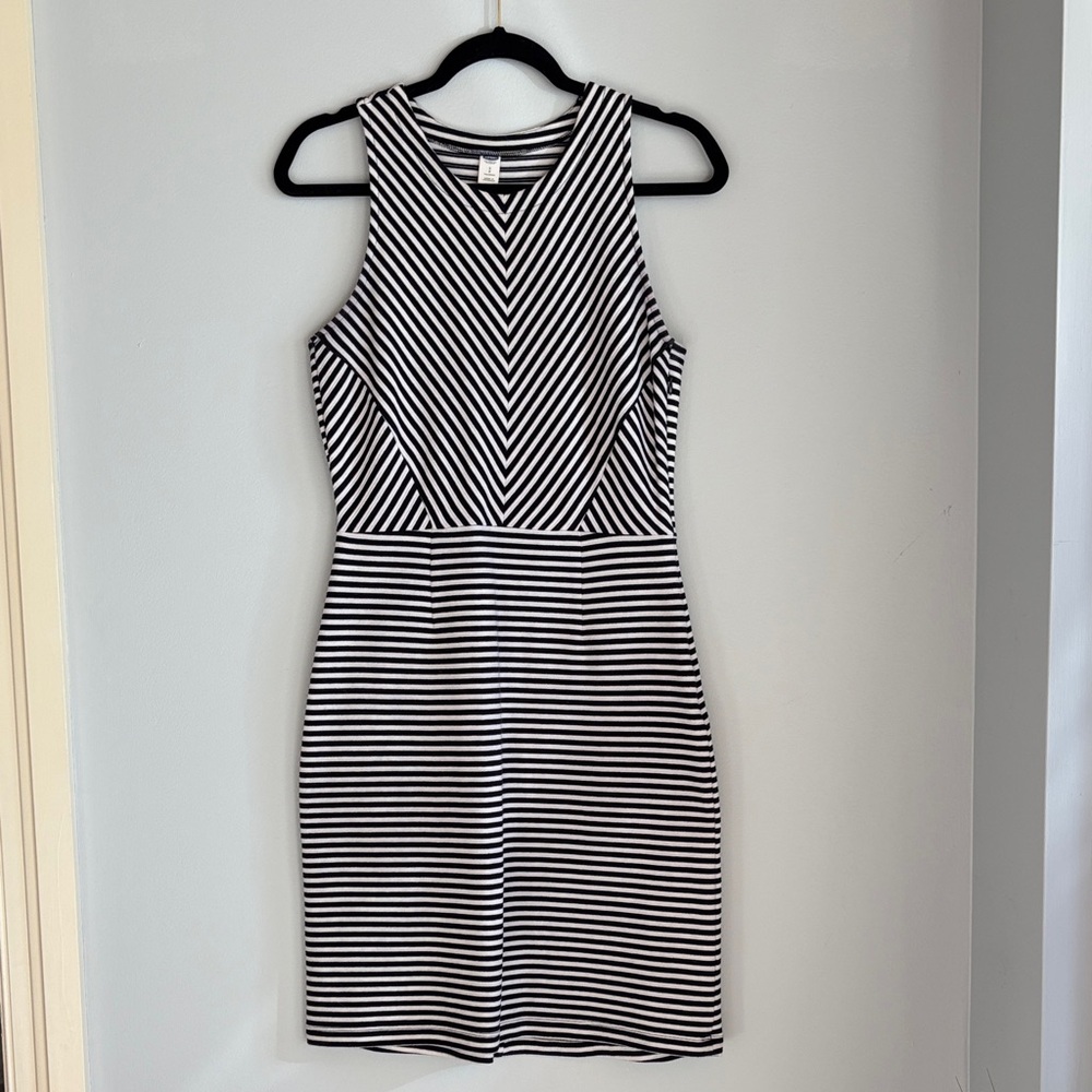 Old Navy Monochrome Striped Midi Dress